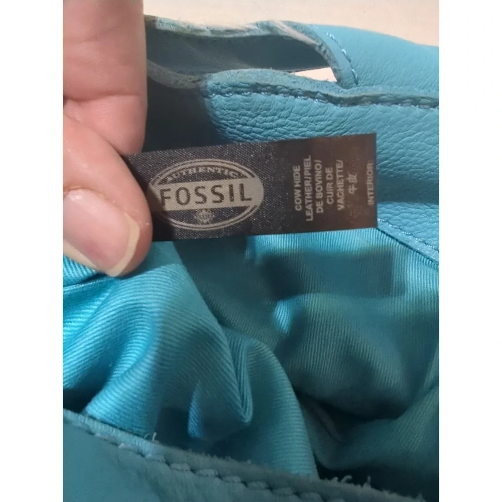 Fossil Erin Tidal Blue Soft Pebbled Leather Fold Over Crossbody Zipper Pockets